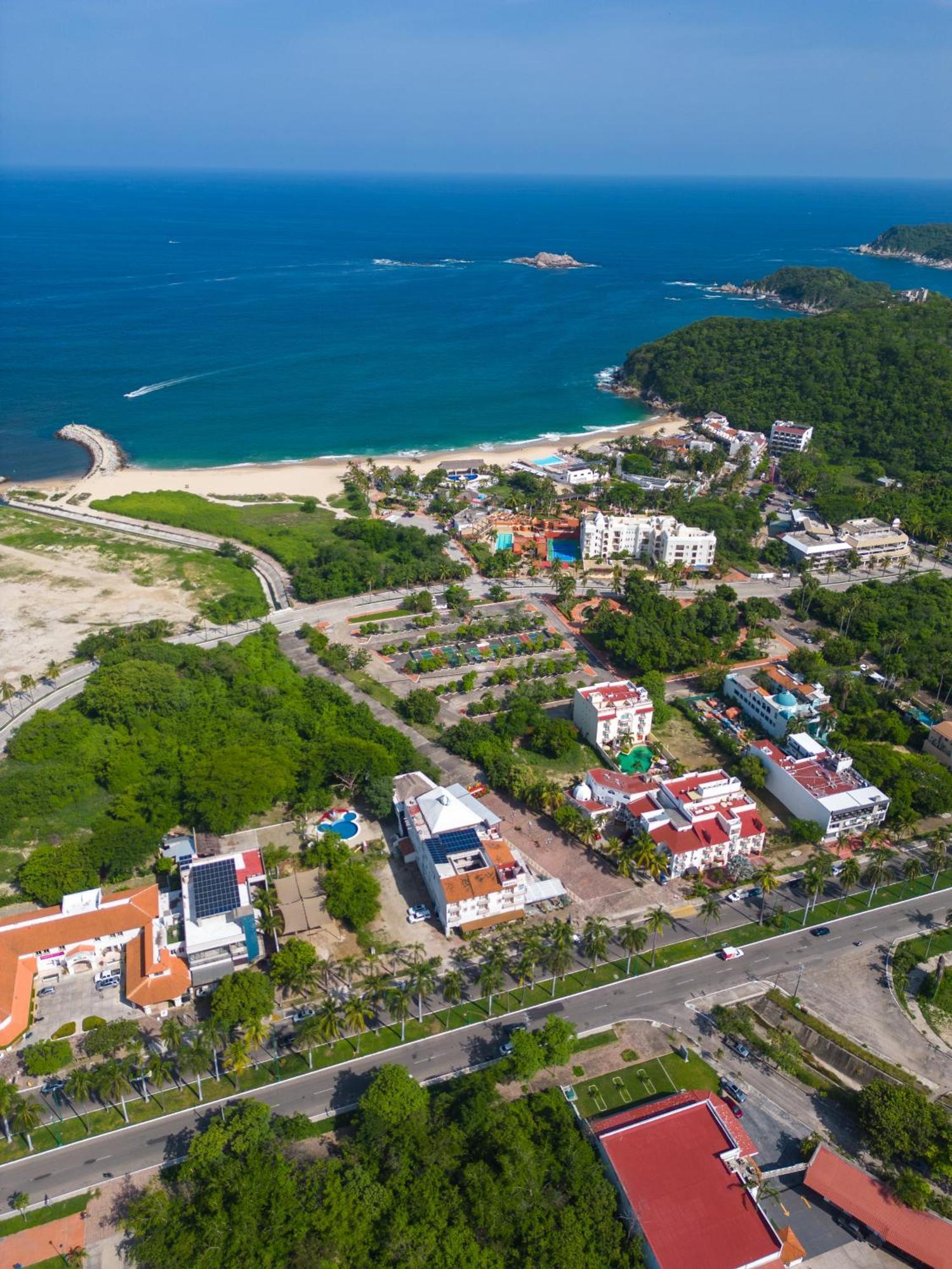 Отель Casa Danna Huatulco Санта-Крус-Хуатулко Экстерьер фото